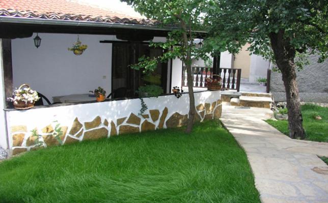 Guest Rooms Bela Neda Veliko Tarnovo Exterior photo